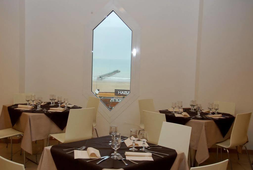 Hotel Golden Rimini Exterior photo